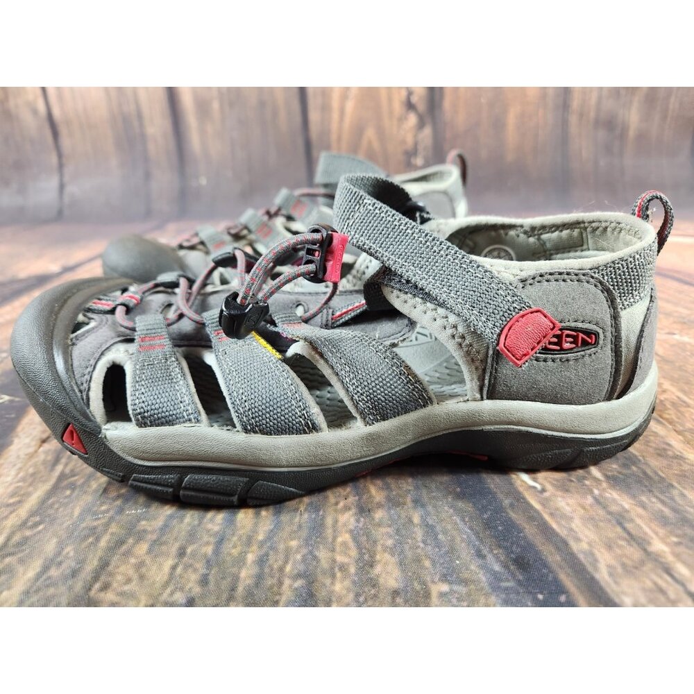 Keen Newport H2 Big Kids Gray Hiking Sandals 1016282 Size 6Y Youth Boys
